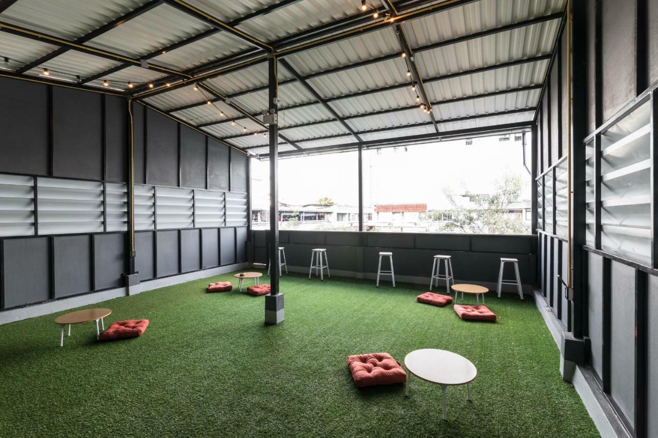 The Cocoon Hostel Bangkok Esterno foto